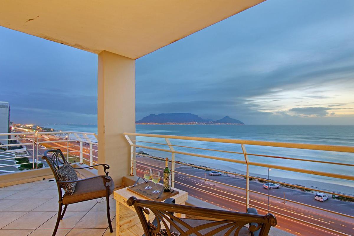 Ocean View C602 By Hostagents Apartment Bloubergstrand Luaran gambar